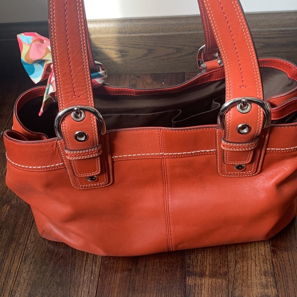 Coach large leather purse - Picture 2 of 4